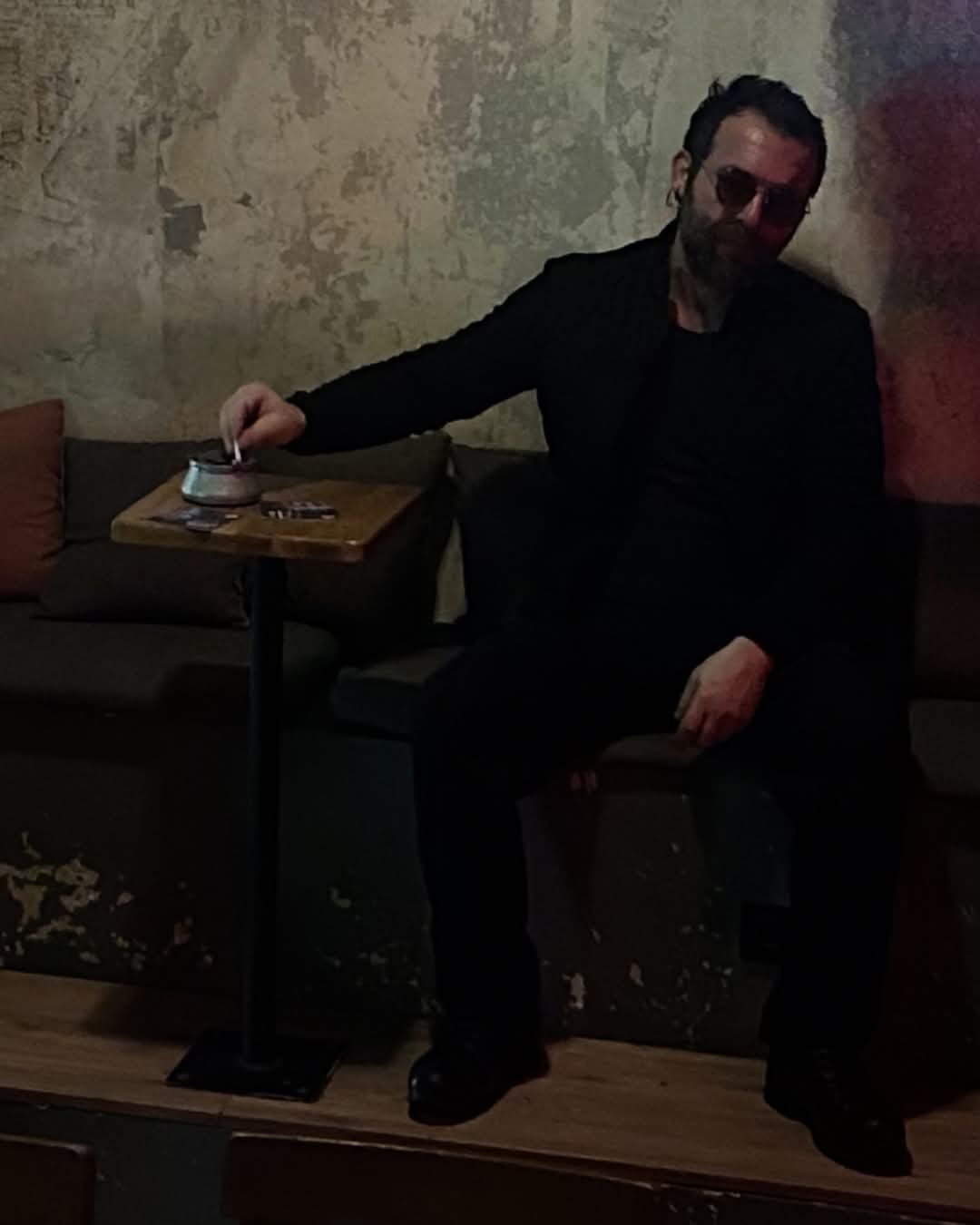 live from around the world right now!!